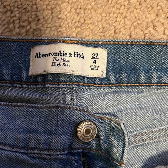Abercrombie and Fitch, the Mom high-rise, Distressed Blue Jeans - Picture 3 of 4